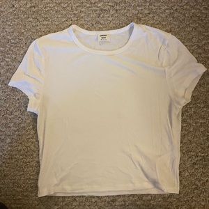 Aritzia t shirt